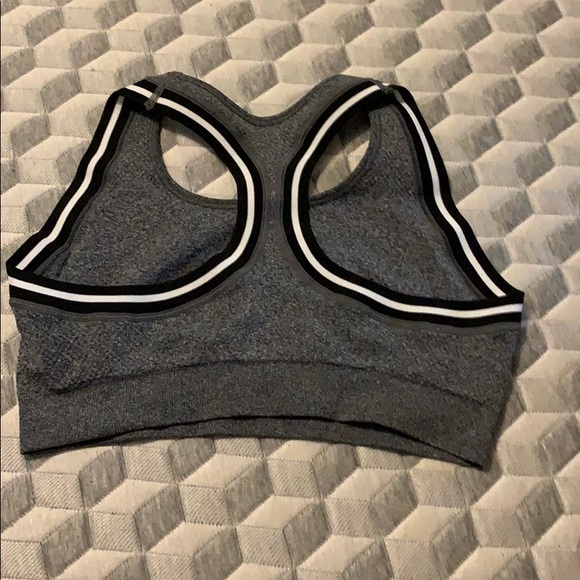 Unused Puma sports bra - Picture 2 of 3